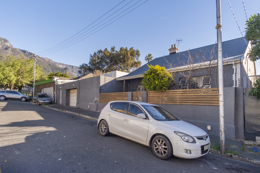 6 Bedroom Property for Sale in Woodstock Western Cape